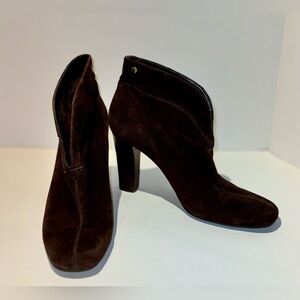Franco Sarto Limber Suede Pull‎ On Ankle Boots size 9 - Dark brown
